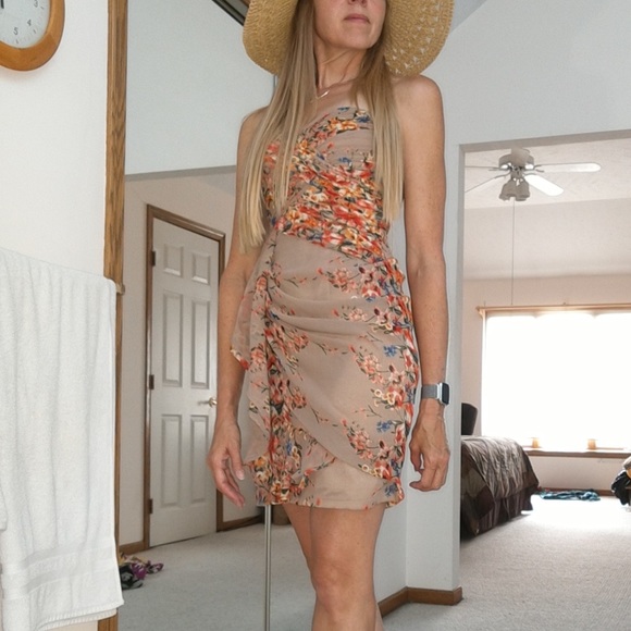 Gianni Bini Dresses & Skirts - GB Gianni Bini Strapless Dress